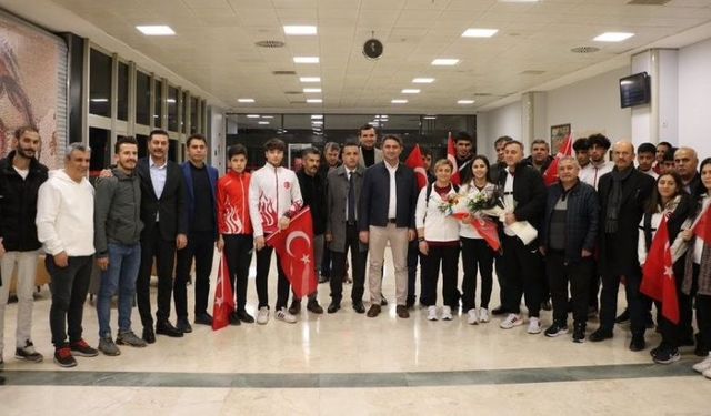 Goalballli Milli Oyuncular Şehrimizde Karşılandı