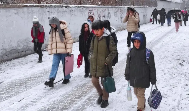 Ardahan (8-9 Şubat) okullar tatil var mı yok mu, tatil mi edildi