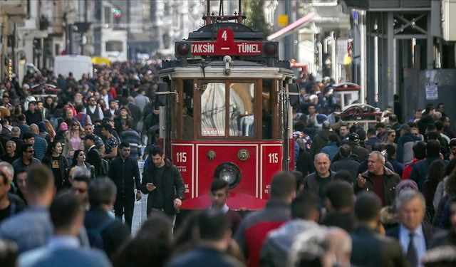 Kalabalık yalnızlık nedir?