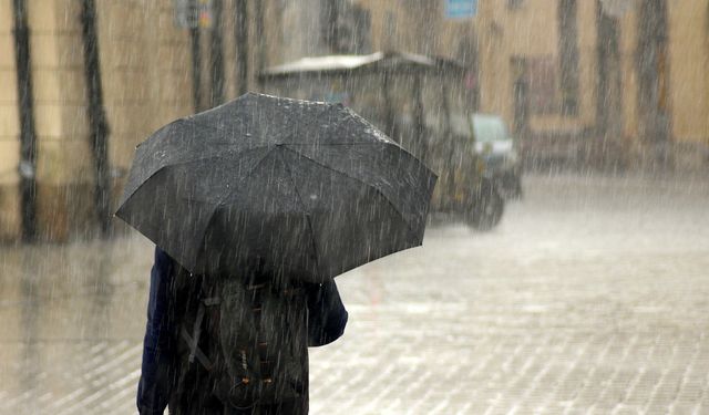 Meteoroloji'den birçok il için sağanak yağış uyarısı (18 Ağustos hava durumu)