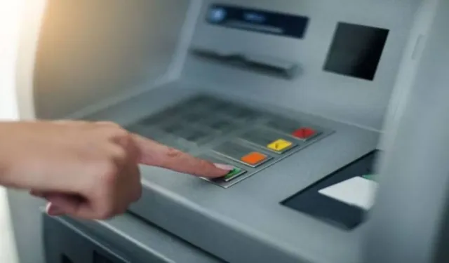 ATM'de Para Çekme Şoku! Para Çekmeden Önce Bunları Bilin!