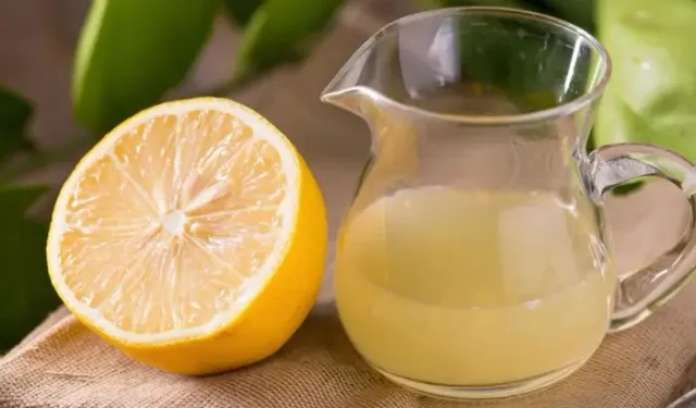 Aç Karnına Limonlu Su İçmek Ne İşe Yarar?