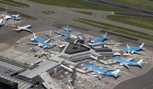 Havalimanında akıl almaz kaza: Yolcu uçağın motoruna kapılıp öldü