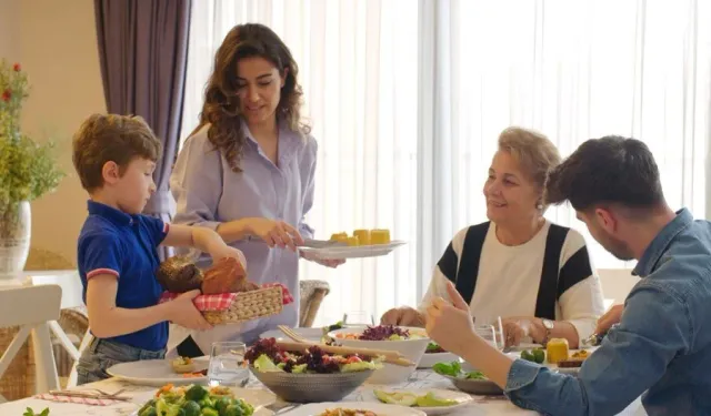 Gitmek bilmeyen misafiriniz varsa bu yöntemler tam size göre!