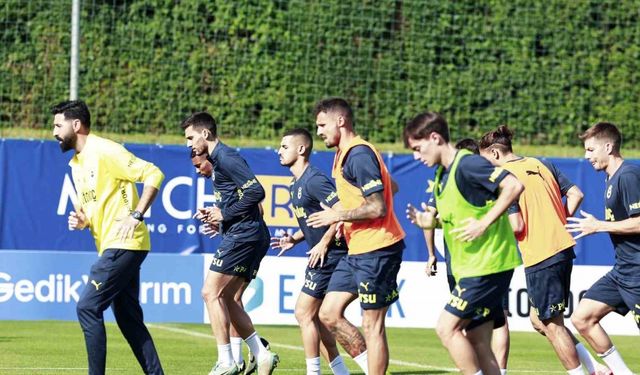 Fenerbahçe, yeni sezon hazırlıkları sürüyor