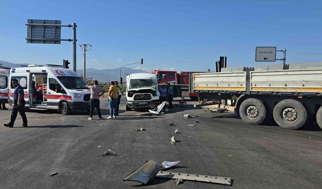 Gaziantep İslahiye'de minibüs kazası!