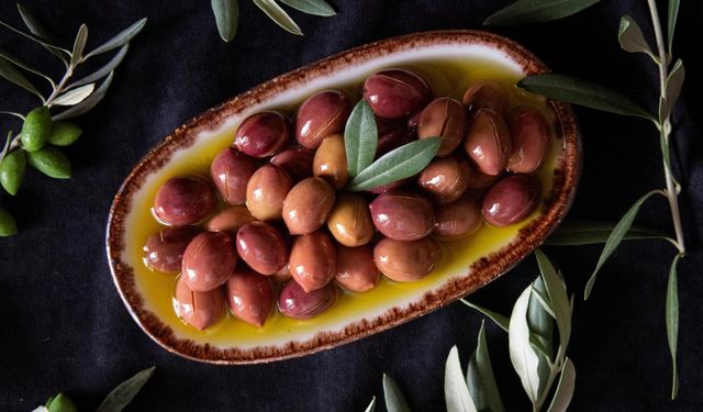 5 dakikada hazır: Kahvaltı sofranız için zeytin karması tarifi!