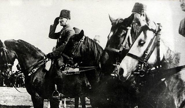 Mustafa Kemal Paşa karşısında Yunan generallerin şaşkınlığı: 'Zafer Sizin Hakkınızdır!