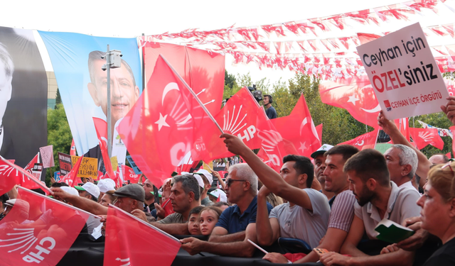 Özgür Özel fıstık mitinginde!