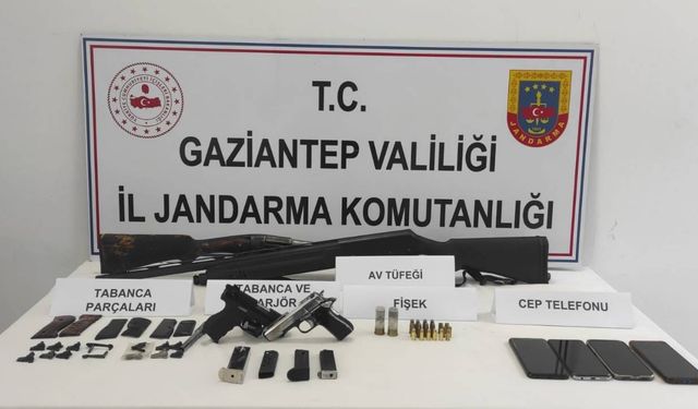 Gaziantep'te her yerden silah fışkırdı