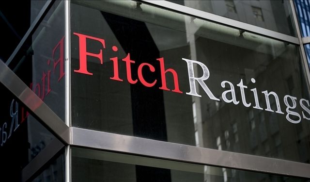 Fitch, Türkiye'nin kredi notunu yükseltti