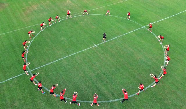 Ay-Yıldızlı gençler Avrupa yolunda