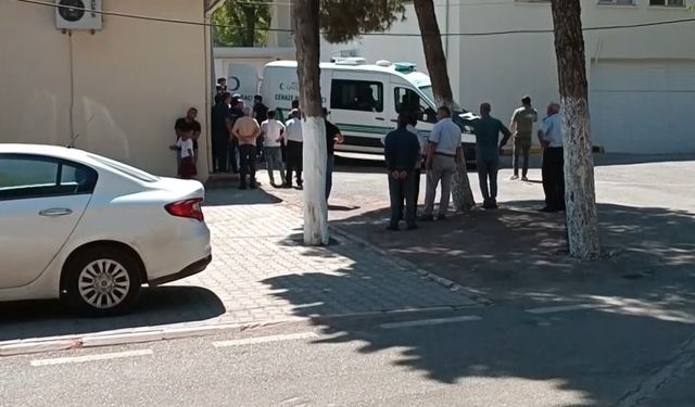 Araçla çarpışan genç motosiklet sürücüsü hayatını kaybetti