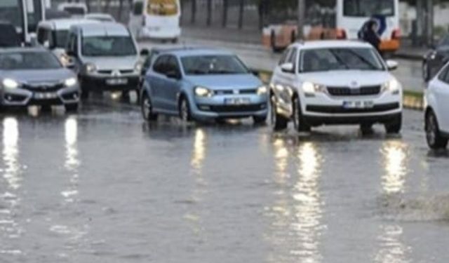 Gaziantep’te sağanak yağış etkili oldu