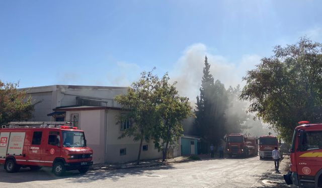 Gaziantep'te fabrikada korkutan yangın!