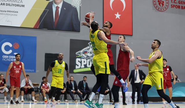 Gaziantep Basketbol - Esenler Erokspor maçı nefesleri kesti