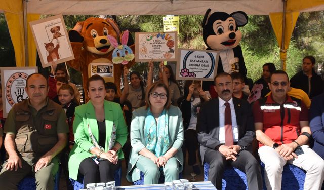 Gaziantep'te öğrenciler barınaktaki dostlarını unutmadı!