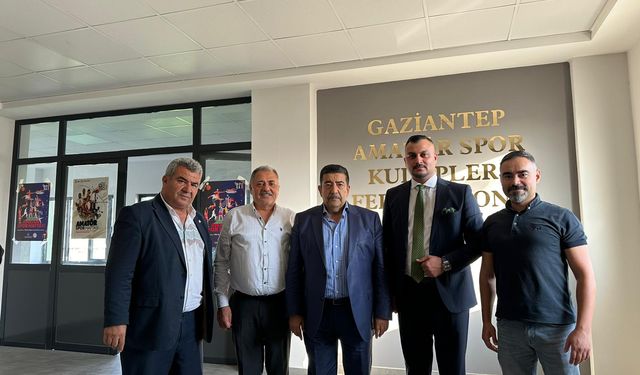 Gazispor'dan ASKF'ye Plaket