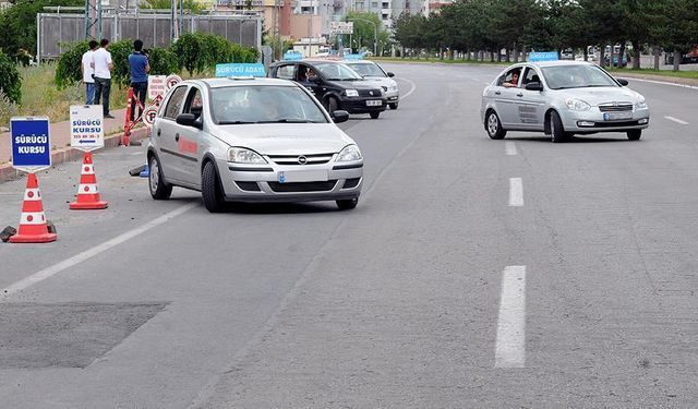 Ehliyet sınavında büyük değişiklik: yeni düzenleme Resmi gazetede!