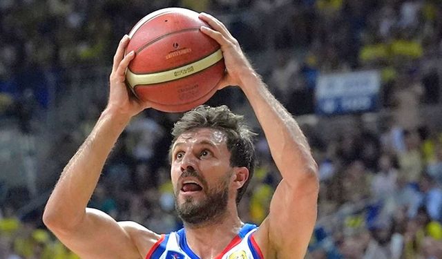 Anadolu Efes'e Paris Basket maçı öncesi kötü haber!