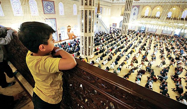 Çocuklar için namaz ve Kur'an eğitimi! Sevdirmenin püf noktaları