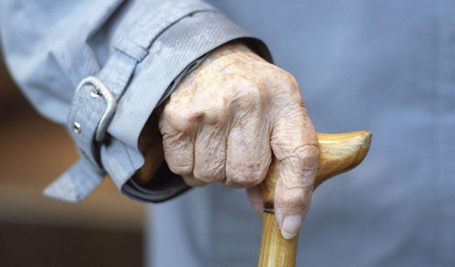 Parkinson hastalığı nedir ve belirtileri?