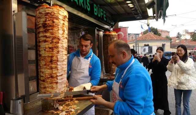 Turistin akıl almaz yöntemi: Hesabı ödememek için..