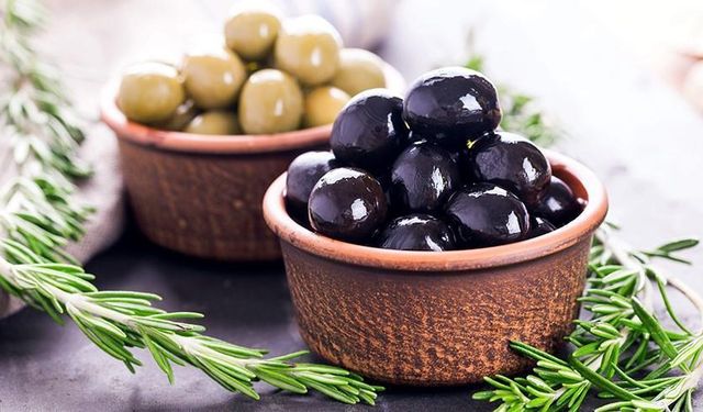 Siyah zeytin mi, yeşil zeytin mi?