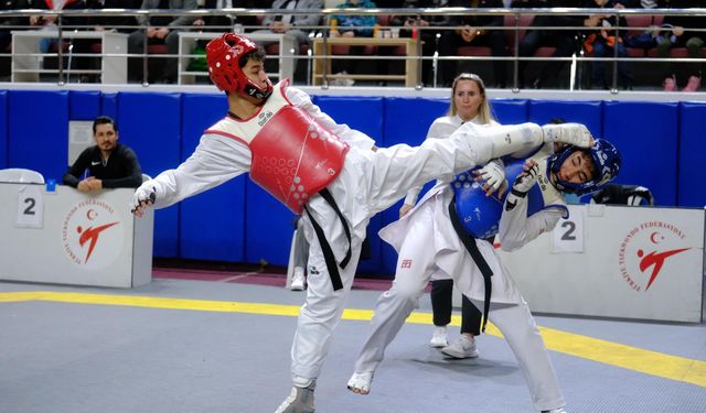 Gençler Taekwondo Şampiyonası Sona Erdi