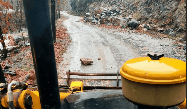 Kapanan yol yeniden açıldı