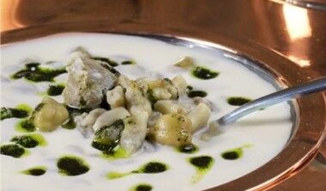 Gaziantep’in Saklı Lezzeti: Antep Börek Çorbası