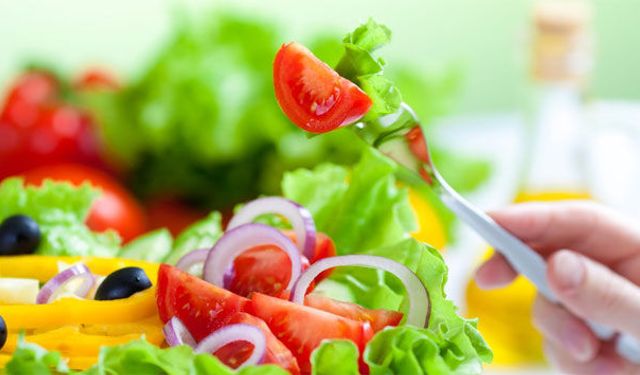 Salata Severler Dikkat: Bu Gizli Risk Günler Sonra Çıkıyor