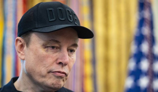 Elon Musk’ın Yüzüne Ne Oldu?