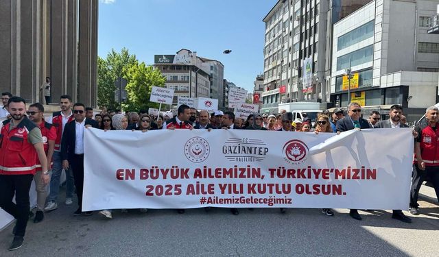 Gaziantep’te Yüzlerce Kişi Sokağa İndi