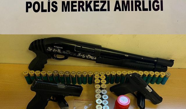 Sıradan Bir Ev Sandılar... İçeriden Cephanelik Çıktı!