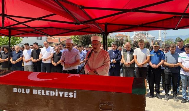 Bir Yangın Üç Veda