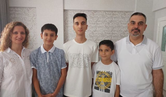 YKS Birincisi Gaziantepli Ahmet Eren Başarının Sırrını Paylaştı!