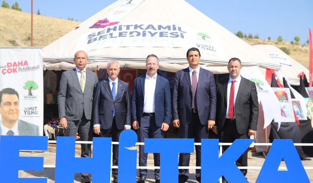 Umut Yılmaz’dan Ahlat’ta Kritik Görüşmeler