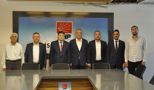 CHP’li Öztürkmen Demokrasi Nöbetinde