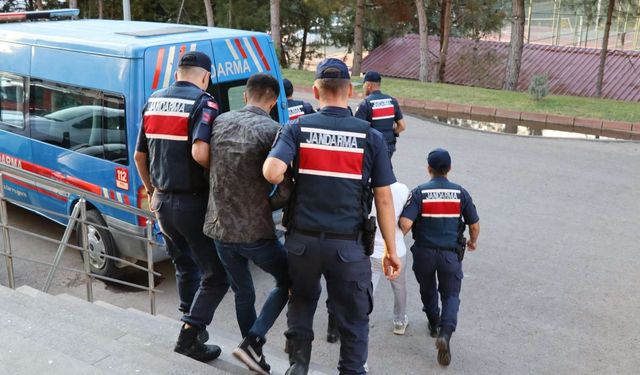 Gaziantep’te Göçmen Kaçakçılarına Suçüstü