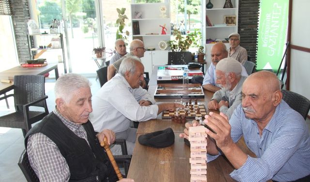 Gaziantep’te Yaşlılar Bu Merkezden Ayrılmak İstemiyor!