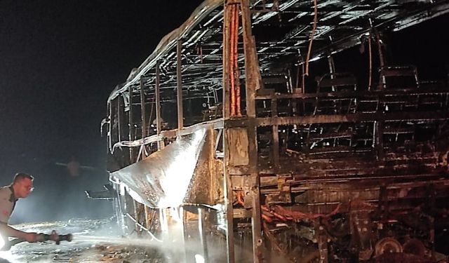 Gaziantep Otoyolunda Korku Anları: Otobüs Alevler İçinde