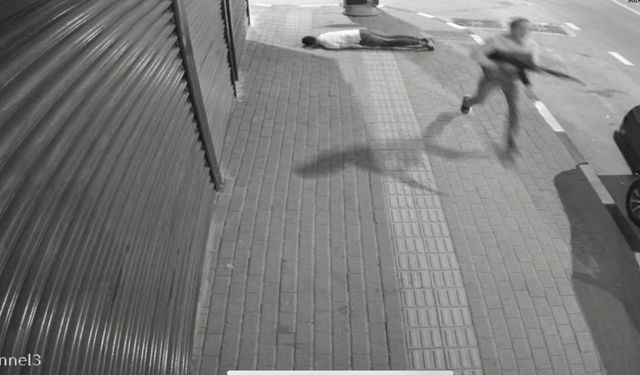 Kalabalığın Arasına Daldı, Husumetlisini Başından Vurdu