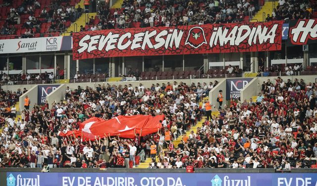 Gaziantep FK Taraftarı Galibiyetle Coştu