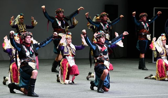 Geleneksel Düğünlerde Halk Oyunları