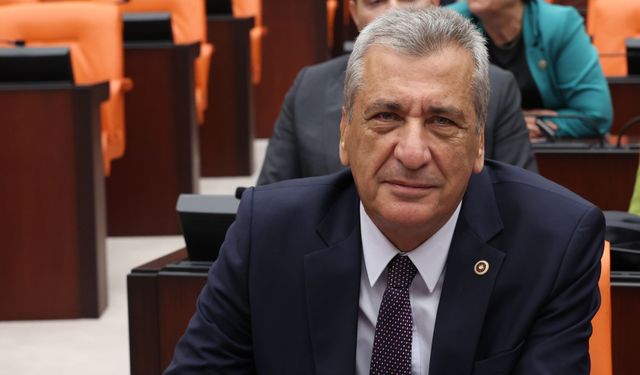 Öztürkmen: "ABD'li Çiftçinin Fıstığına Mahkûm Olacağız"