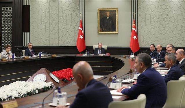 Kabine Genişliyor: Yeni Bakanlık mı Kuruluyor!