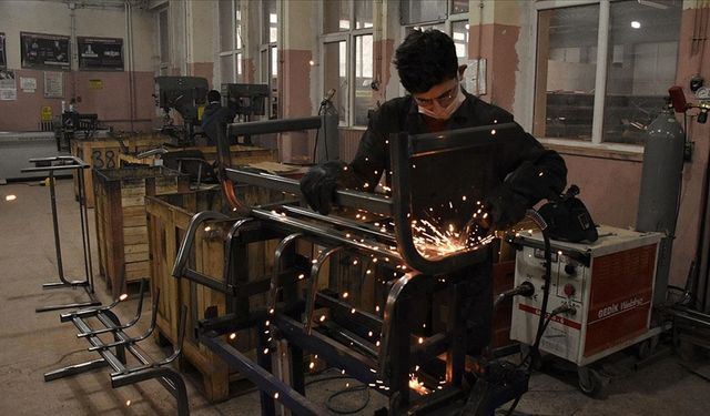Gaziantep’te Teknoloji Liseleri Dolup Taşıyor