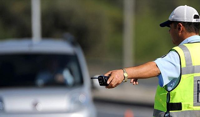 Gaziantep'te Trafik Kurallarını İhlal Eden Sürücü Yakalandı!
