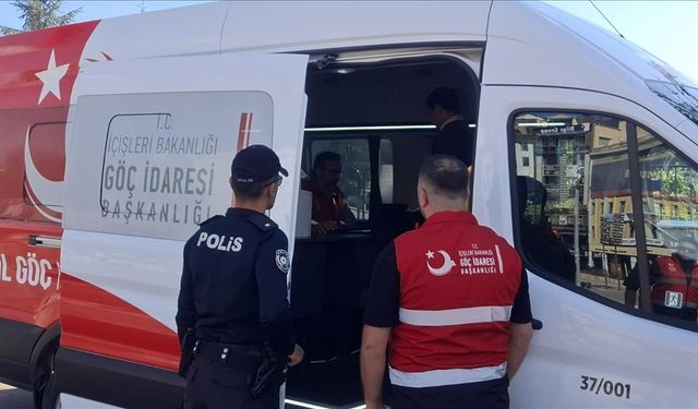 Düzensiz Göçle Mücadele Sürüyor